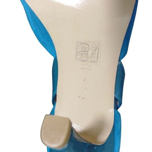 Pelle Moda Blue Suede Pumps Cut-Out Heels Size 7 - Picture 9 of 10